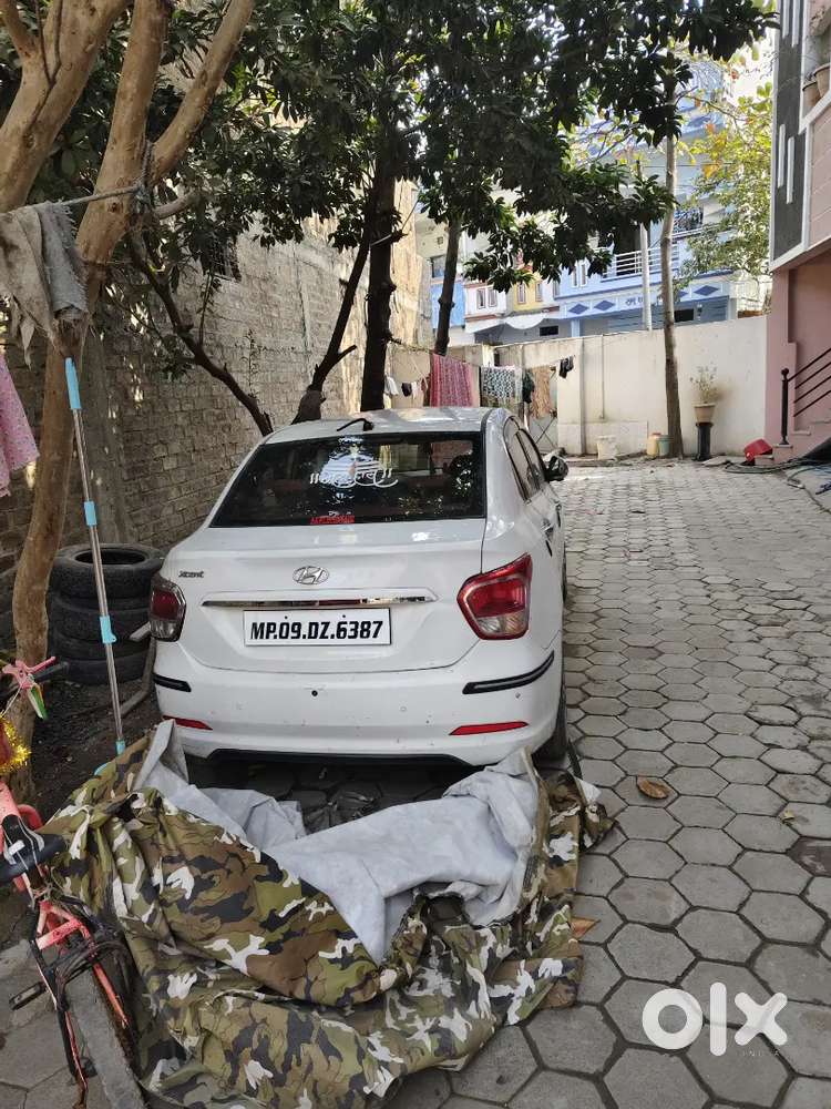 Hyundai Xcent 2016 Diesel 100000 Km Driven