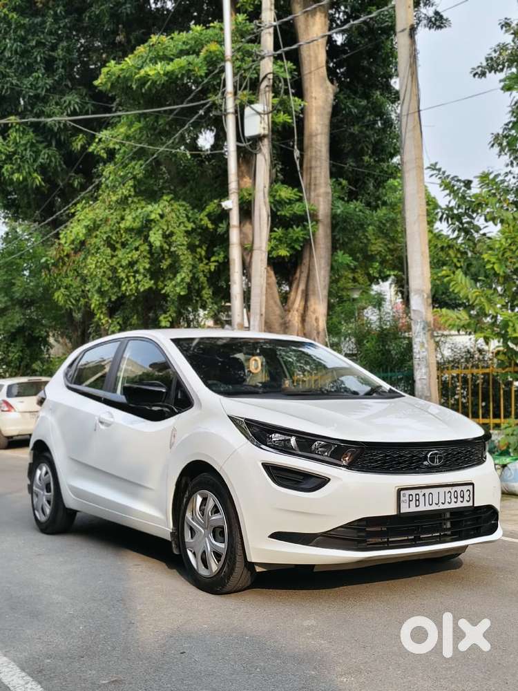 Tata Altroz, 2024, Petrol