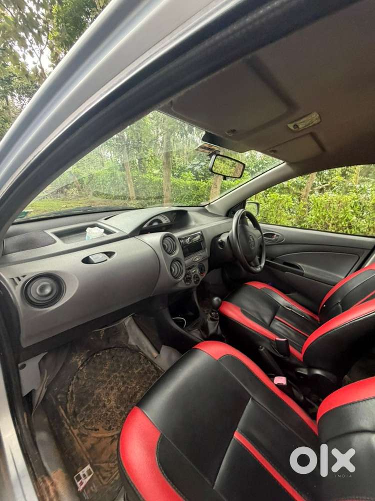 Toyota Etios Liva 2012