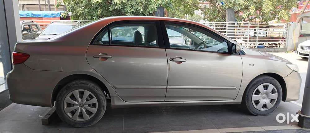 Toyota Corolla Altis 1.8 J, 2013, Petrol