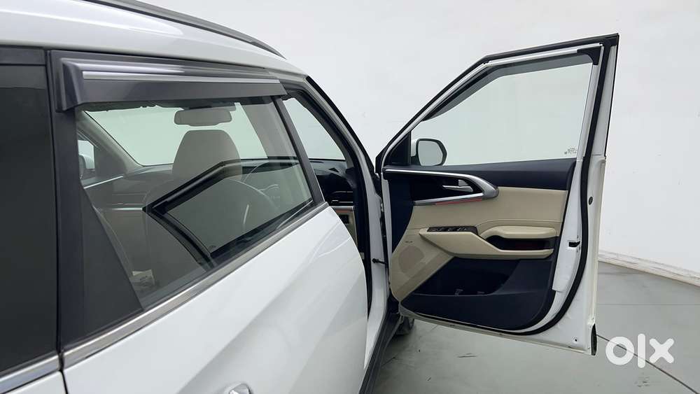 Kia Carens 1.4 Luxury Plus 6 Str, 2022, Petrol