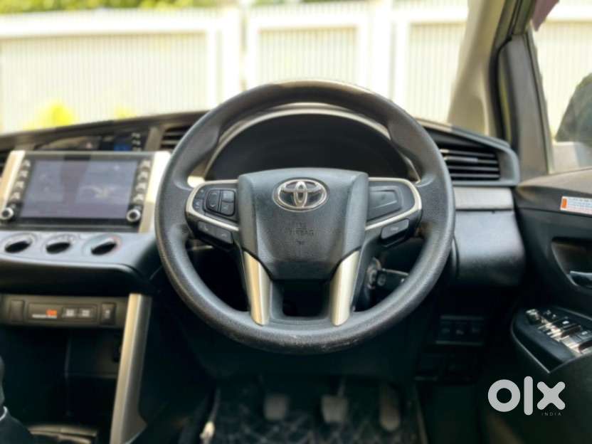 Toyota Innova Crysta 2.4 G Mt, 2022, Diesel