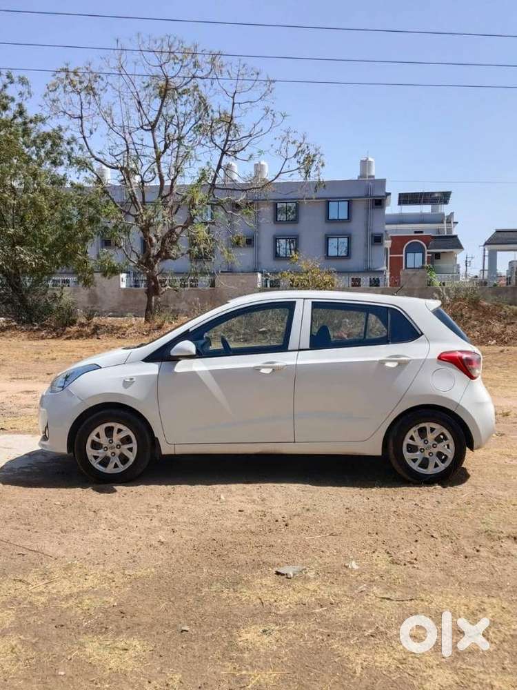 Hyundai Grand I10 1.2 Crdi Sportz Dual Tone, 2018, Diesel