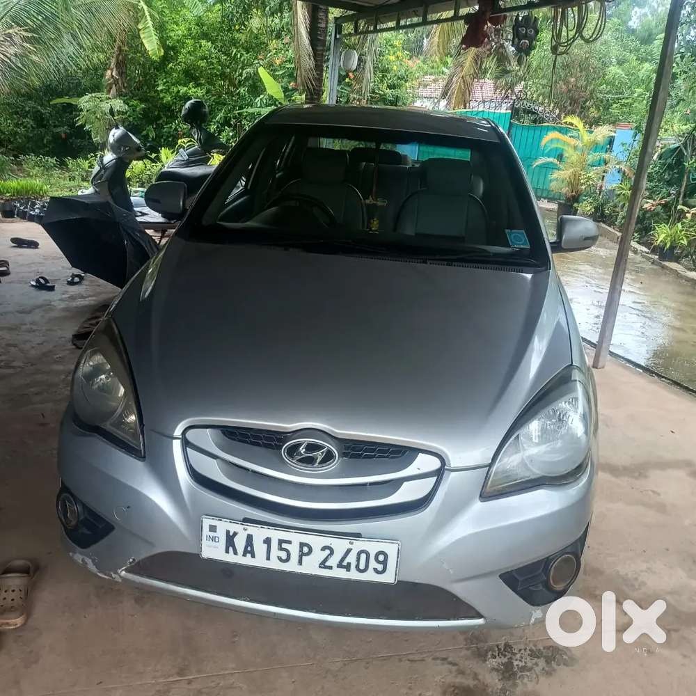Hyundai Verna 2011 Petrol Well Maintained