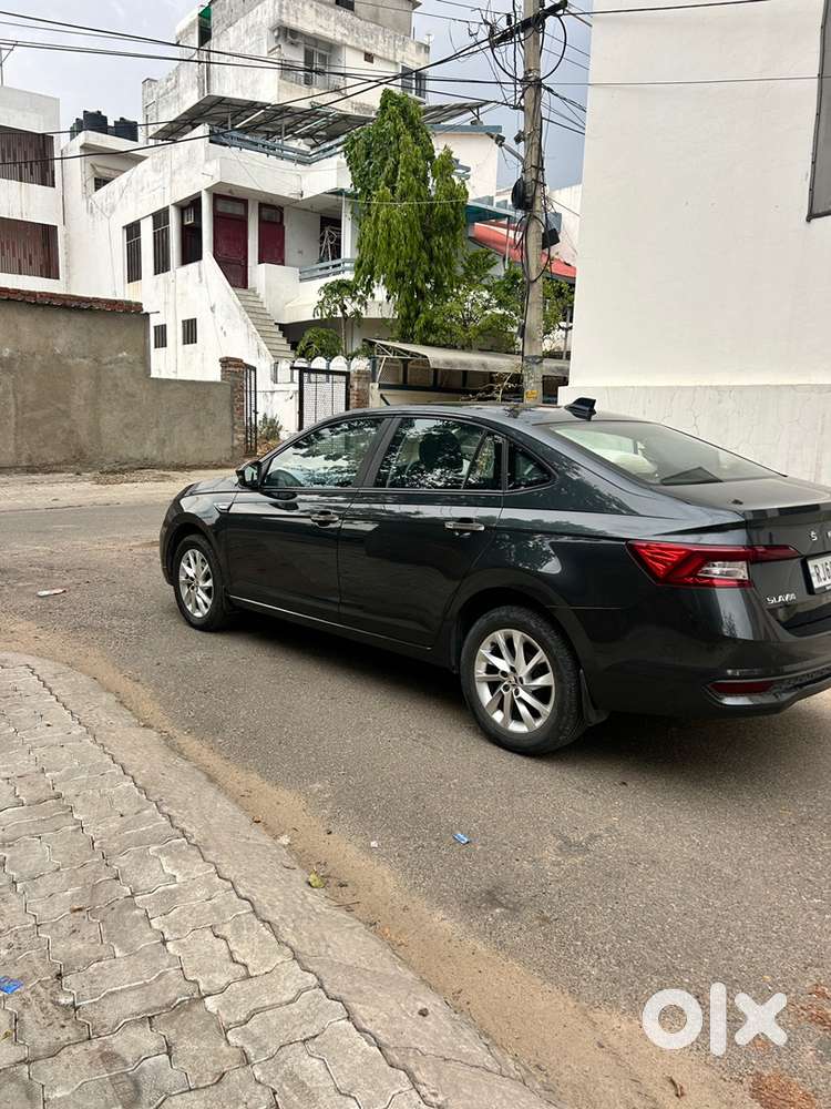 Skoda Slavia Petrol 2024