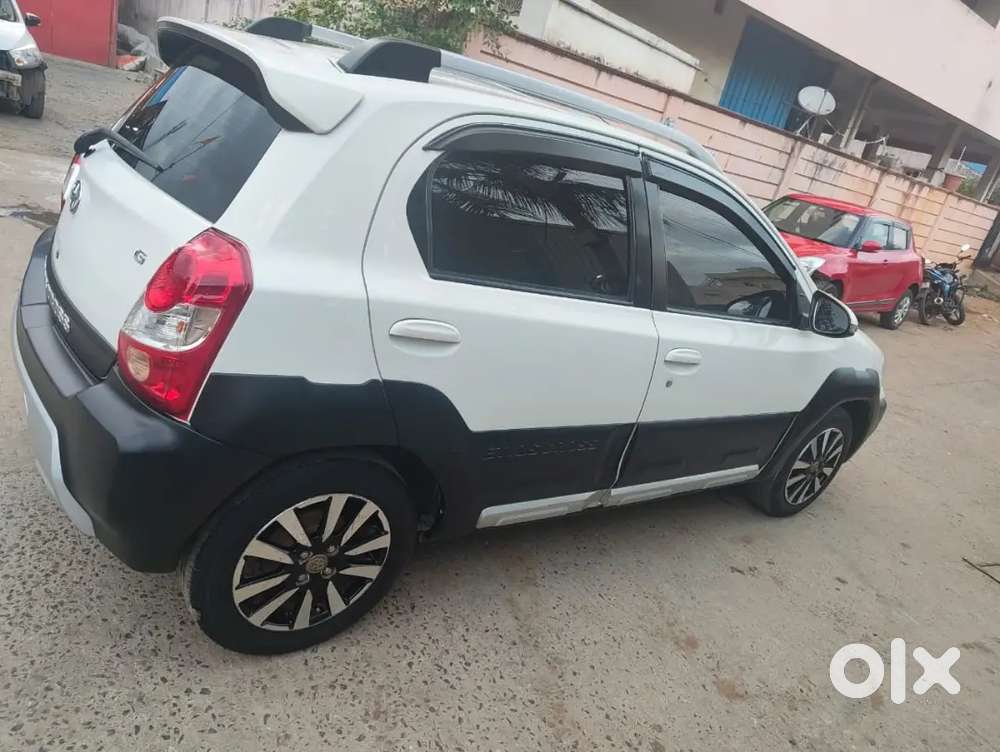 Toyota Etios Cross 2014