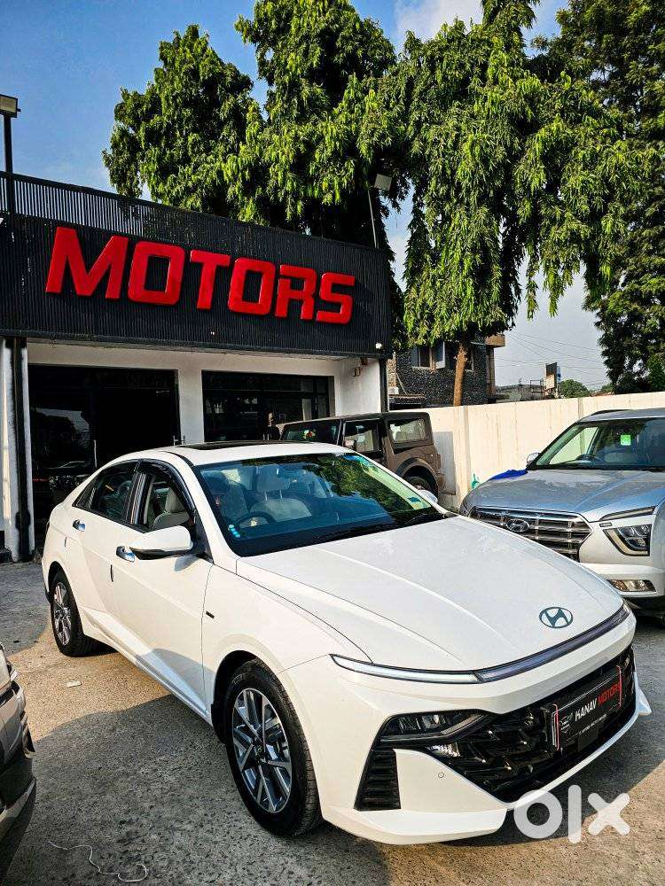 Hyundai Verna 1.5 Sx (o) Vtvt Ivt, 2023, Petrol