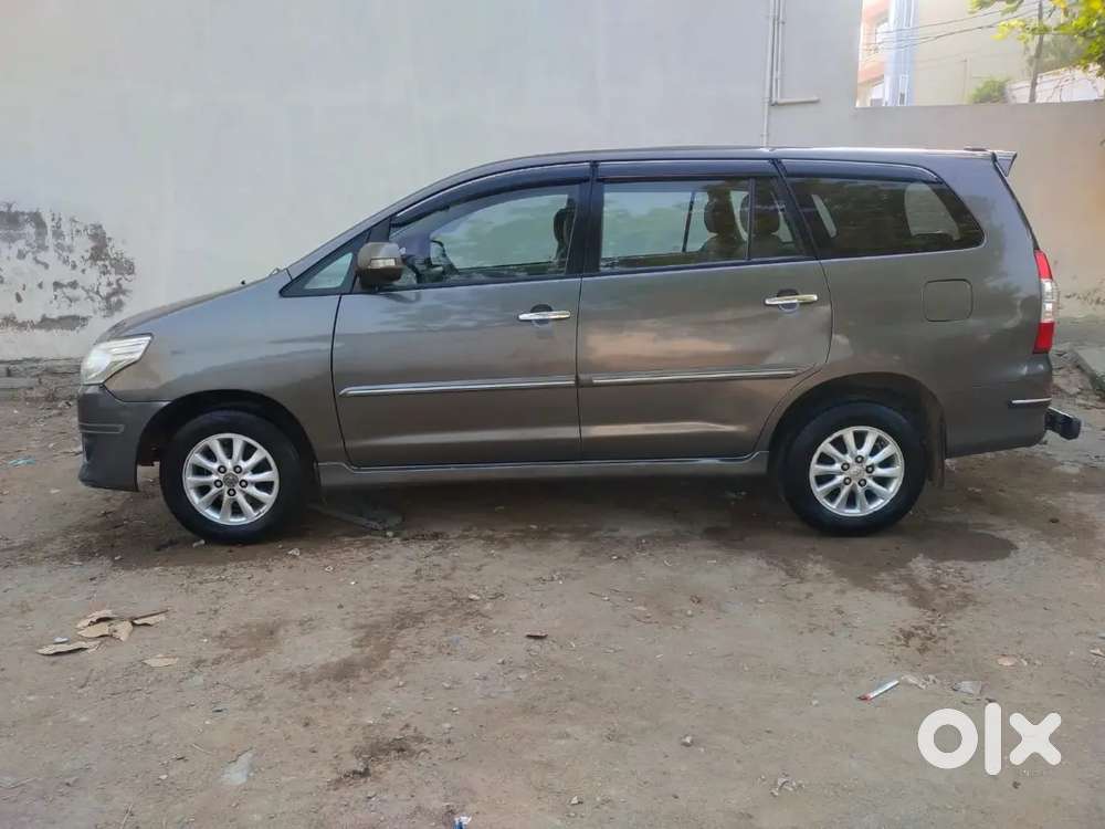 Toyota Innova 2.5 2013