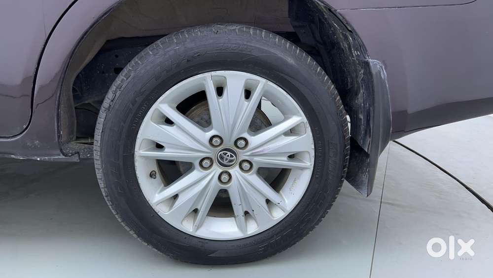 Toyota Innova Crysta 2.7 Zx At, 2016, Petrol