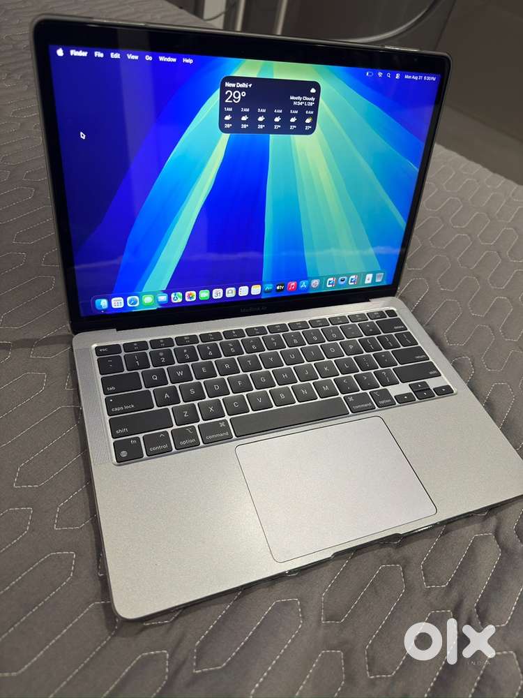 APPLE MACBOOK AIR M1