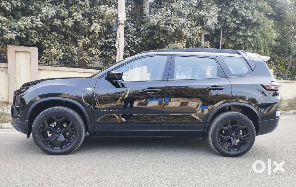 Tata Safari Accomplished X Plus 7 Str Dark Edition At, 2025, Diesel
