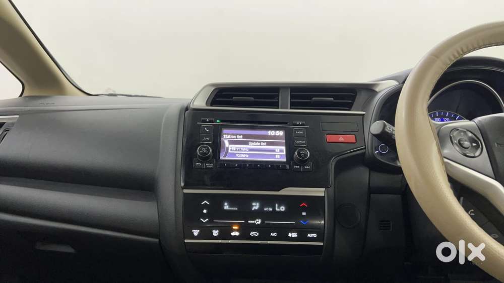 Honda Jazz [2020-2023] 1.2 V I-vtec Mt, 2015, Petrol