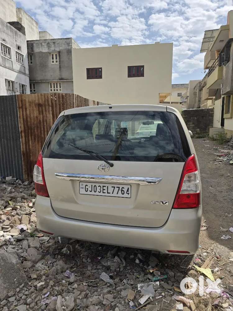 Toyota Innova 2012 Diesel Well Maintained