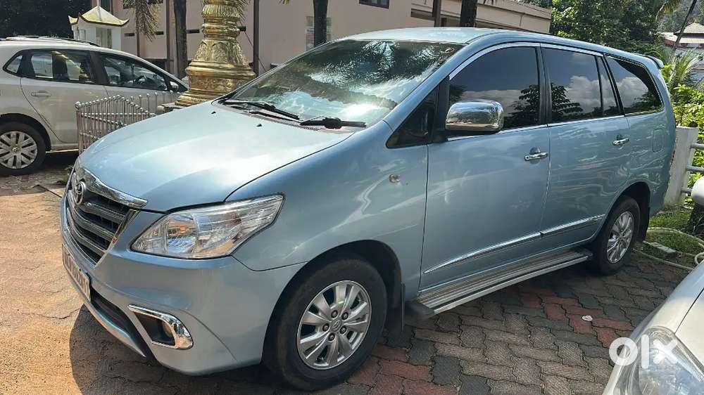 Toyota Innova 2011