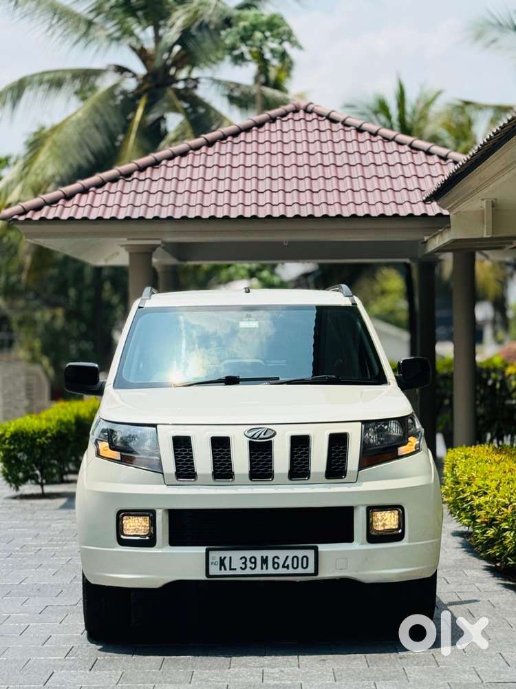 Mahindra Tuv 300 T10 Amt, 2017, Diesel