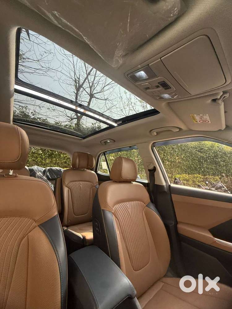 Showroom Condition Hyundai Alcazar Signature – Top Variant Petrol Auto