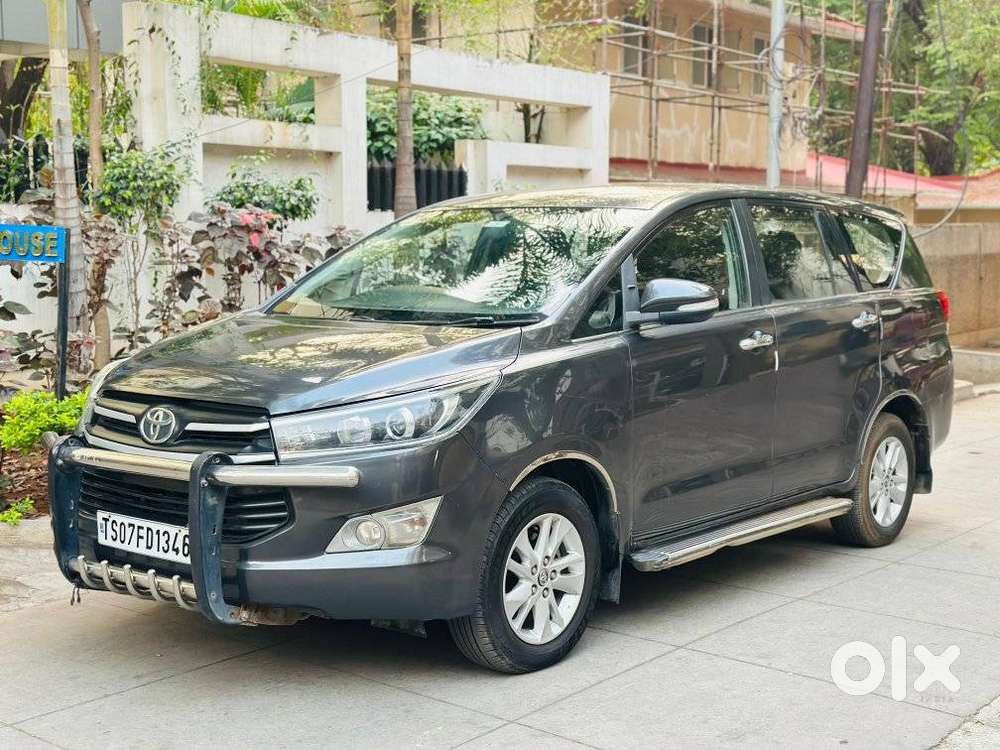 Toyota Innova Crysta 2.4 V 7 Str, 2016, Diesel