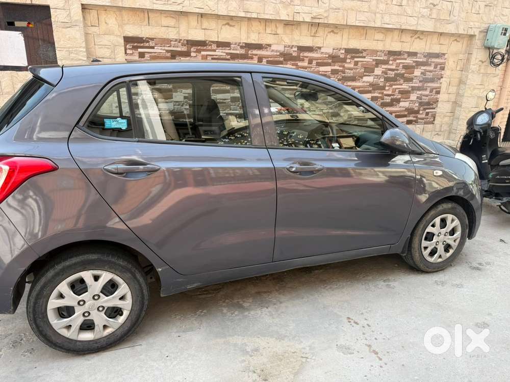 Hyundai Grand I10 2016 Petrol 49000 Km Driven