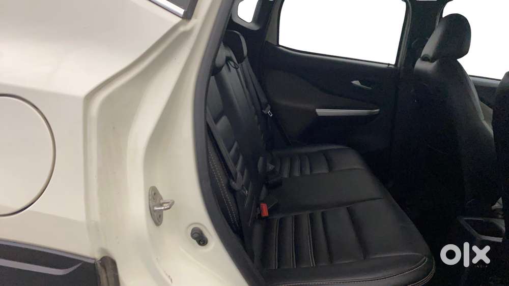 Nissan Magnite 1.0 Xv, 2021, Petrol