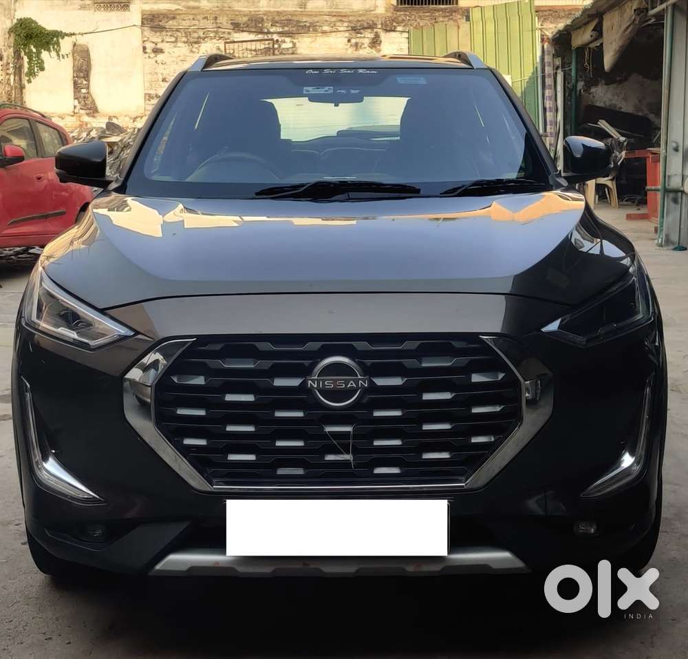 Nissan Magnite 1.0 Xv Premium, 2023, Petrol
