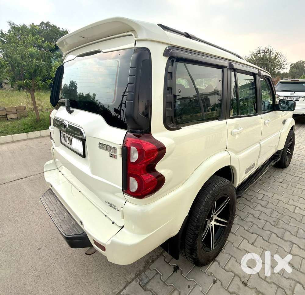 Mahindra Scorpio Classic 2.2 S 11 Mt 7 Str, 2018, Diesel