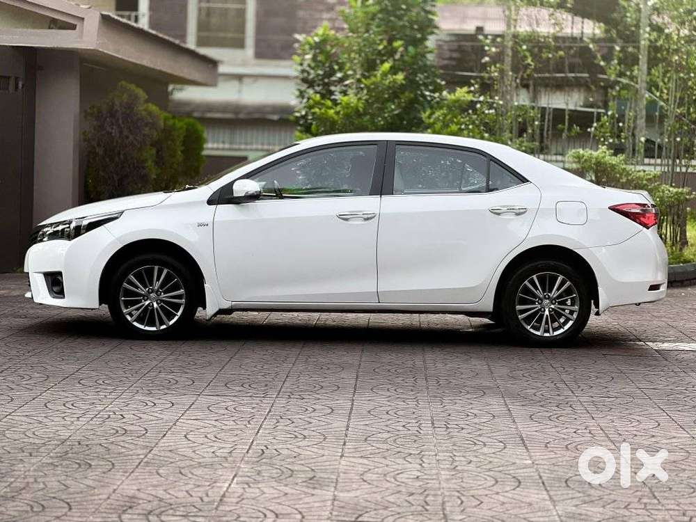 Toyota Corolla Altis Vl, 2015