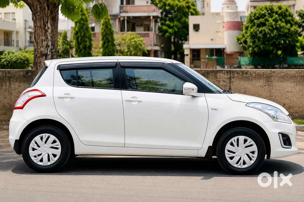 Maruti Suzuki Swift Vxi Optional, 2017, Petrol