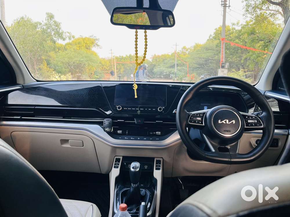 Kia Carens, 2022, Petrol