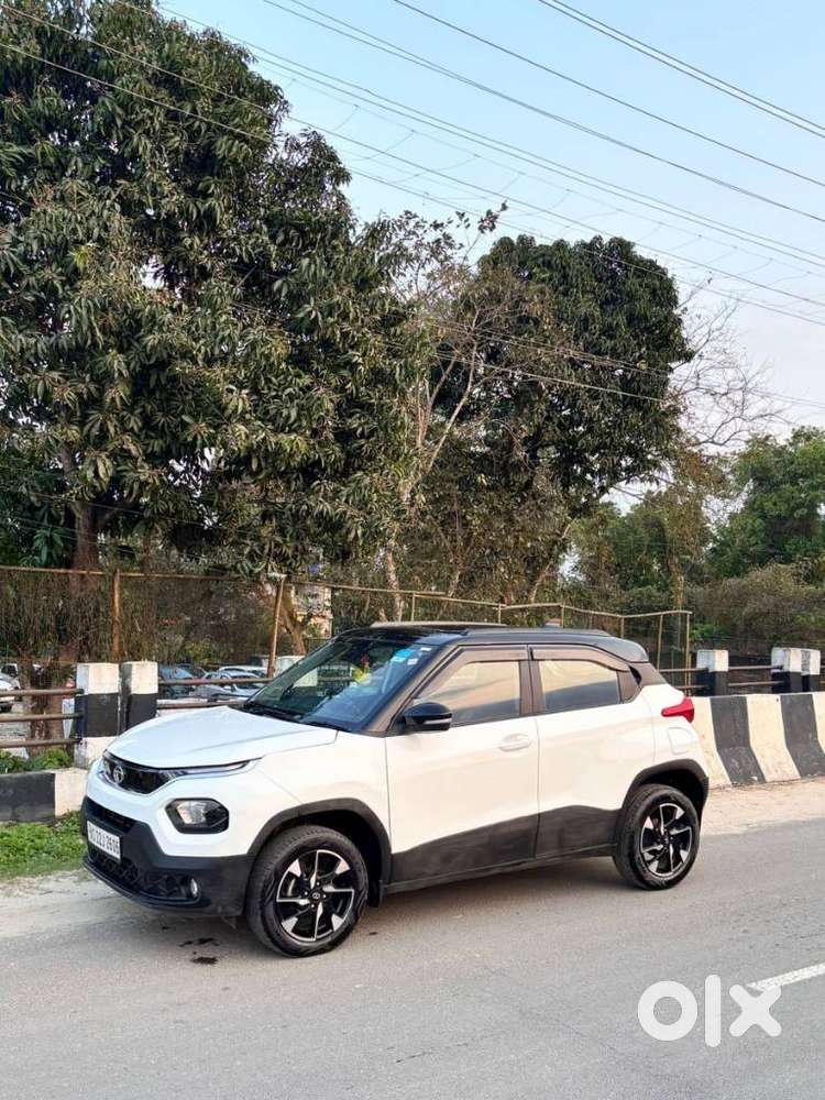 Tata Punch Creative Dual Tone Mt Sunroof, 2023, Petrol