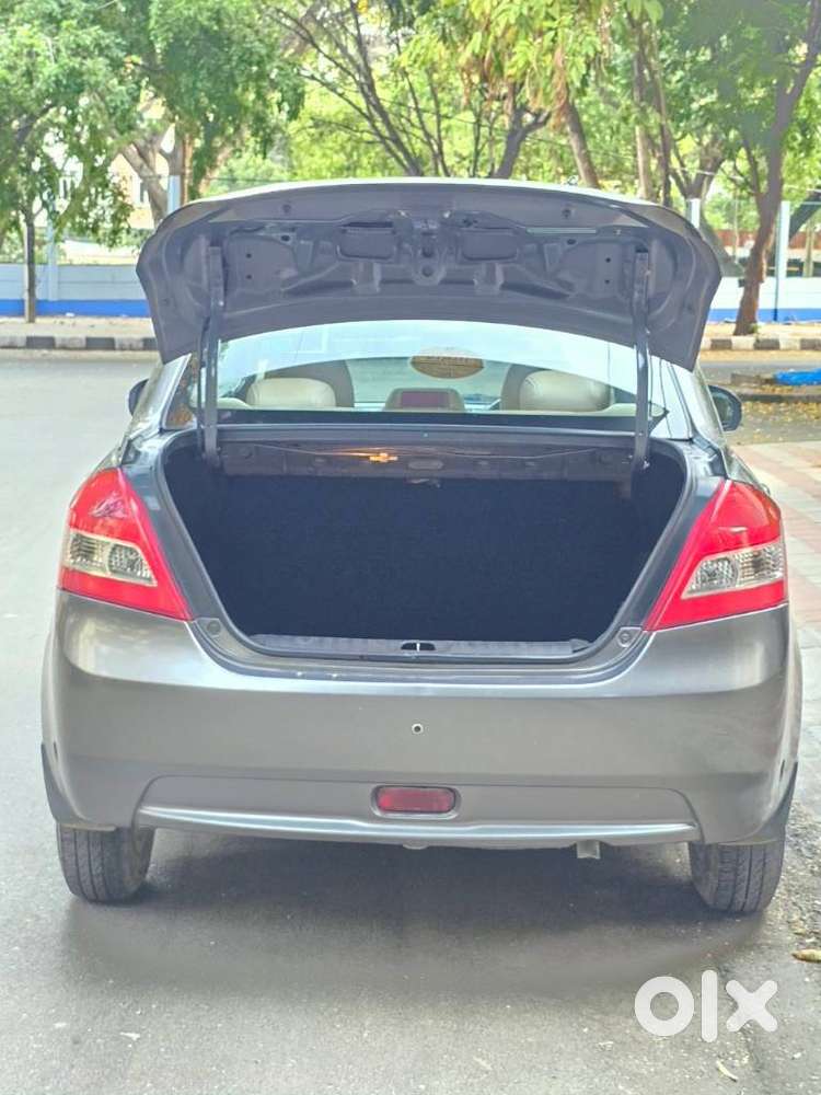 Maruti Suzuki Swift Dzire 1.2 Vxi Bsiv, 2013, Petrol