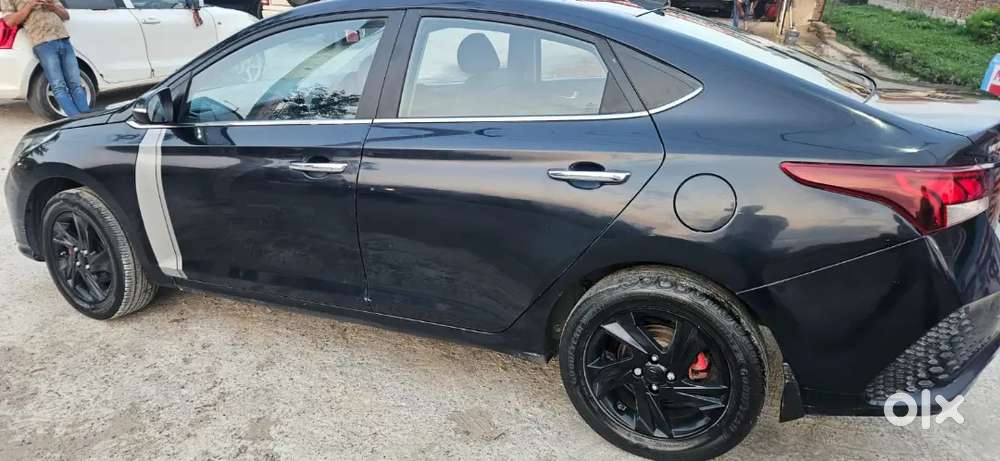 Hyundai Verna 2022 Km Driven