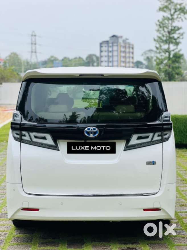 Toyota Vellfire Vip – Executive Lounge, 2022, Petrol