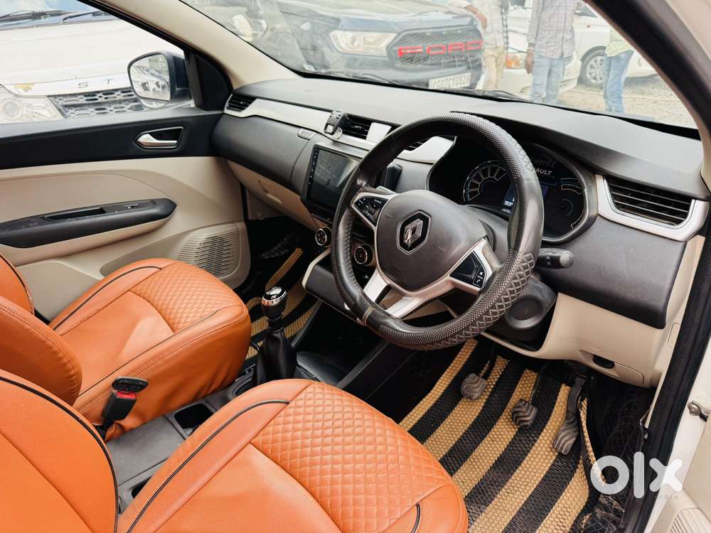 Renault Triber Rxz, 2022, Petrol