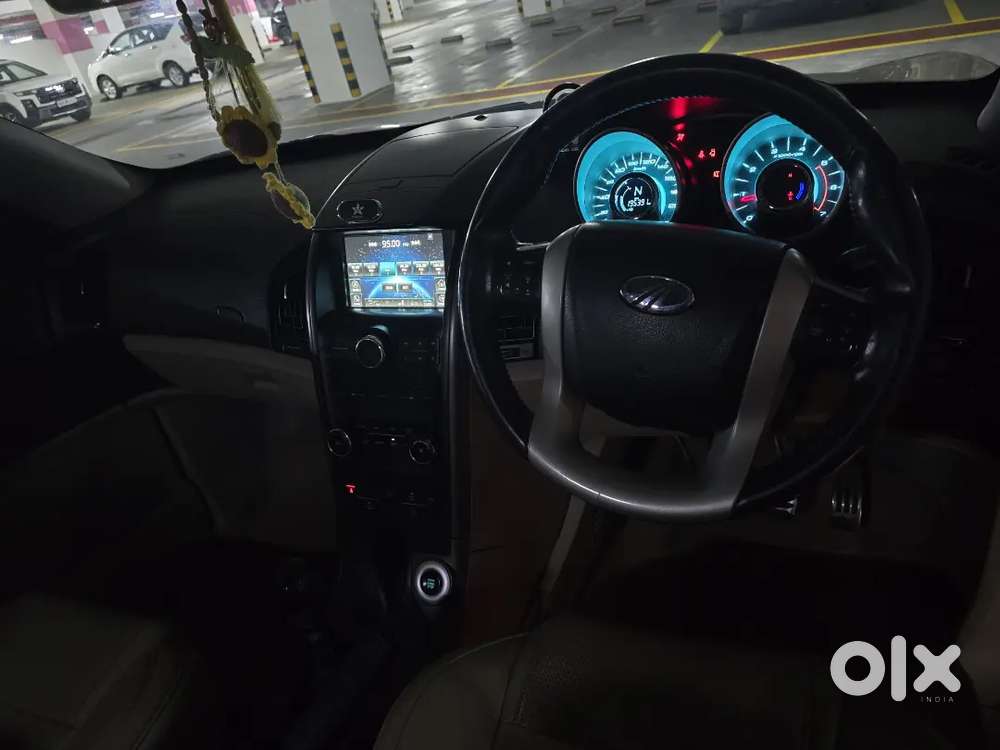 Mahindra Xuv500 2.2 W10 2016