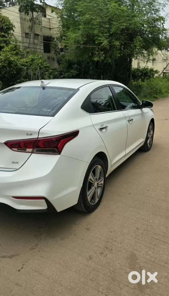 Hyundai Verna 1.6 Sx (o) Vtvt, 2019, Petrol