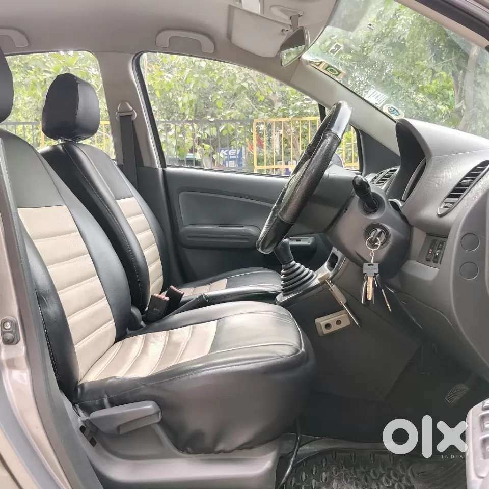 Maruti Suzuki Ritz Lxi, 2012, Petrol
