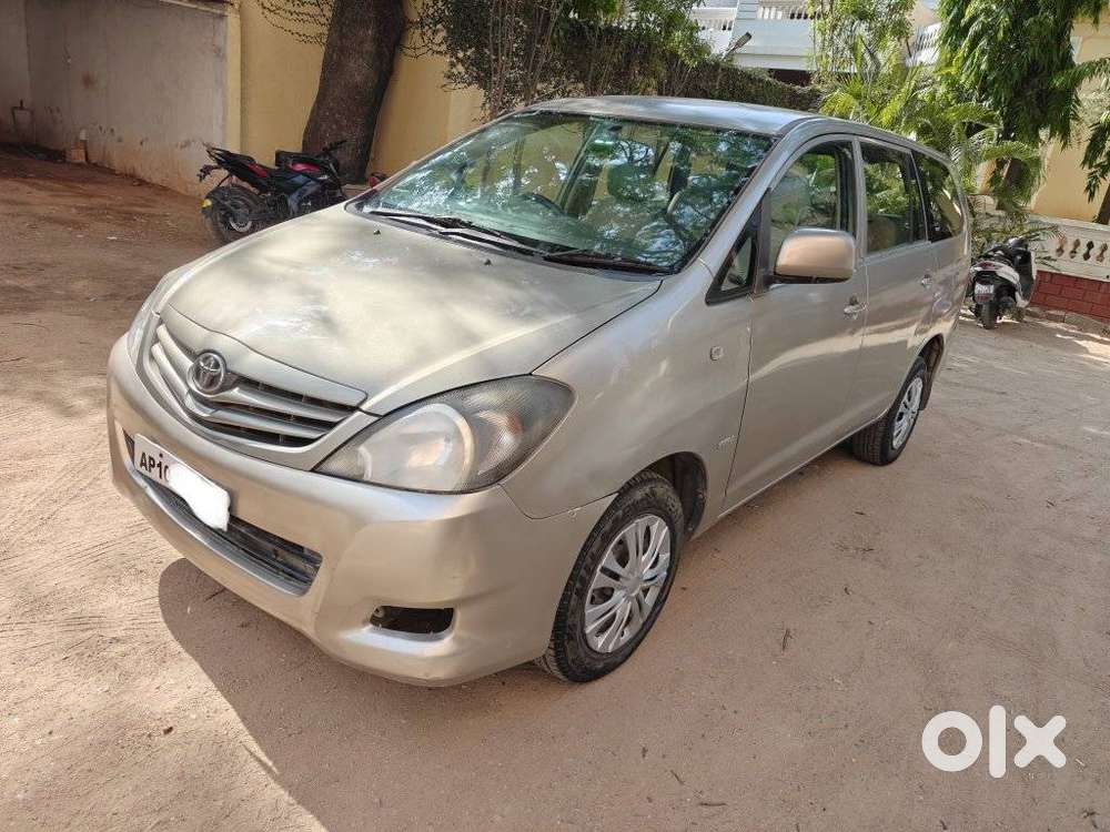 Toyota Innova 2004-2011 2.0 G (petrol) 8 Seater Bs Iv, 2009, Petrol