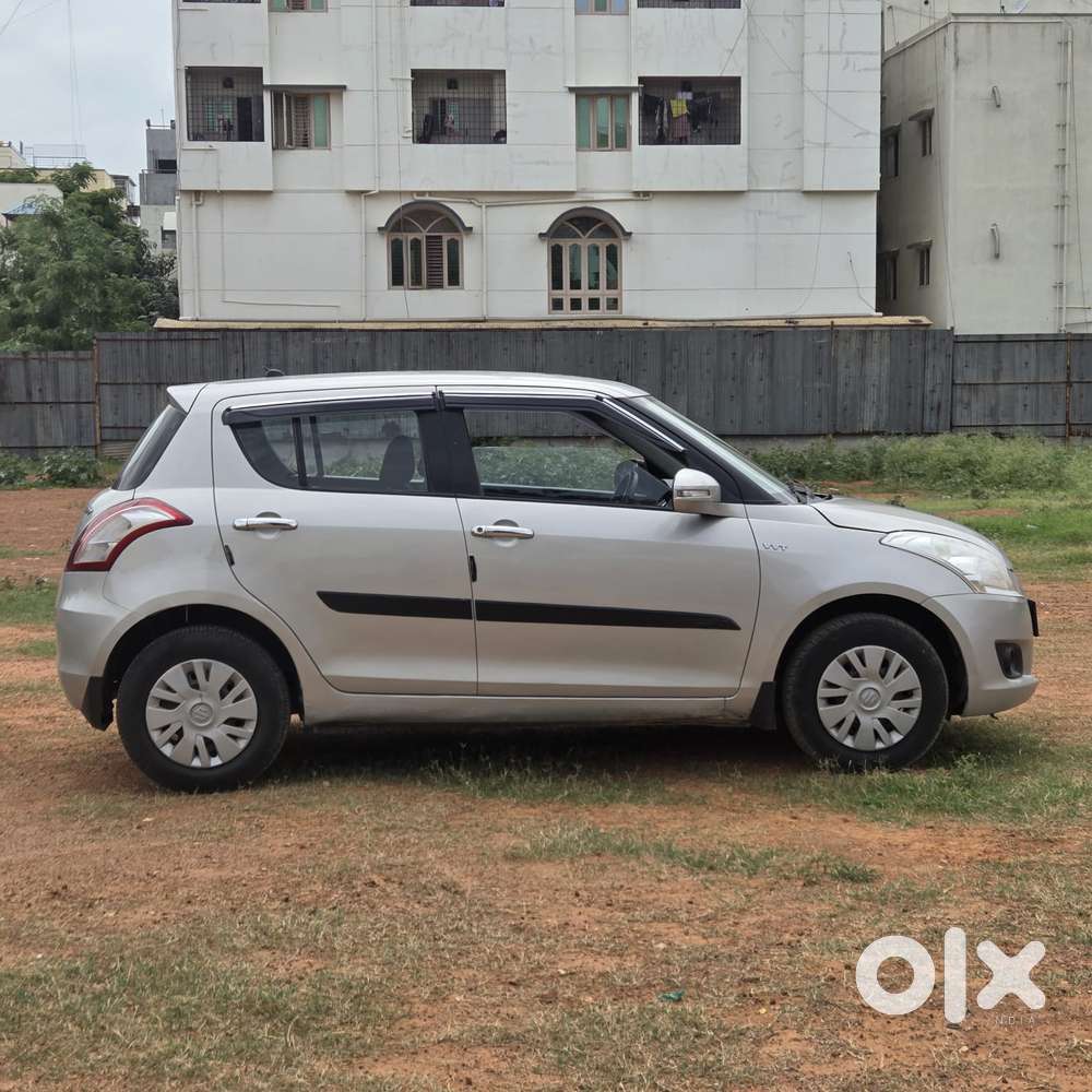 Maruti Suzuki Swift Vxi Abs Bsiv, 2012, Petrol
