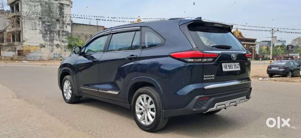Toyota Innova Hycross 2.0 Vx Hybrid 8 Str, 2025, Petrol