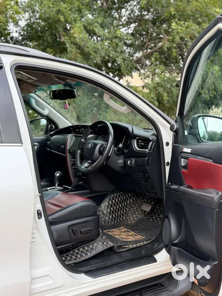 Toyota Fortuner Legender | 2023