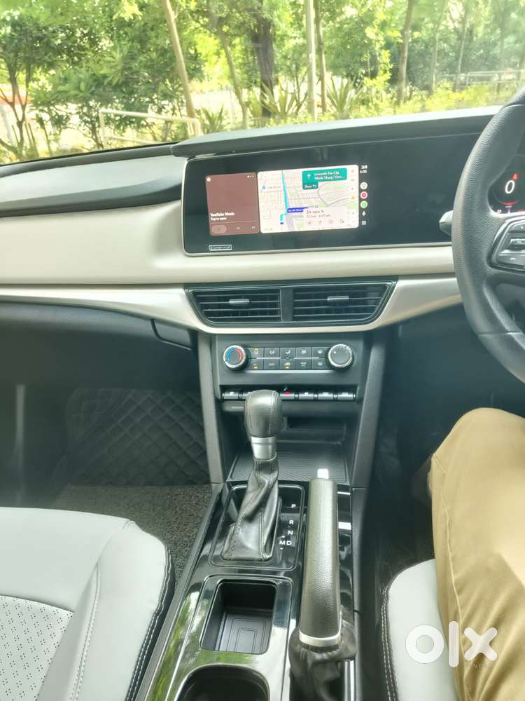 Mahindra Xuv700 2.2 Ax 5 Diesel At 7 Str, 2023, Diesel
