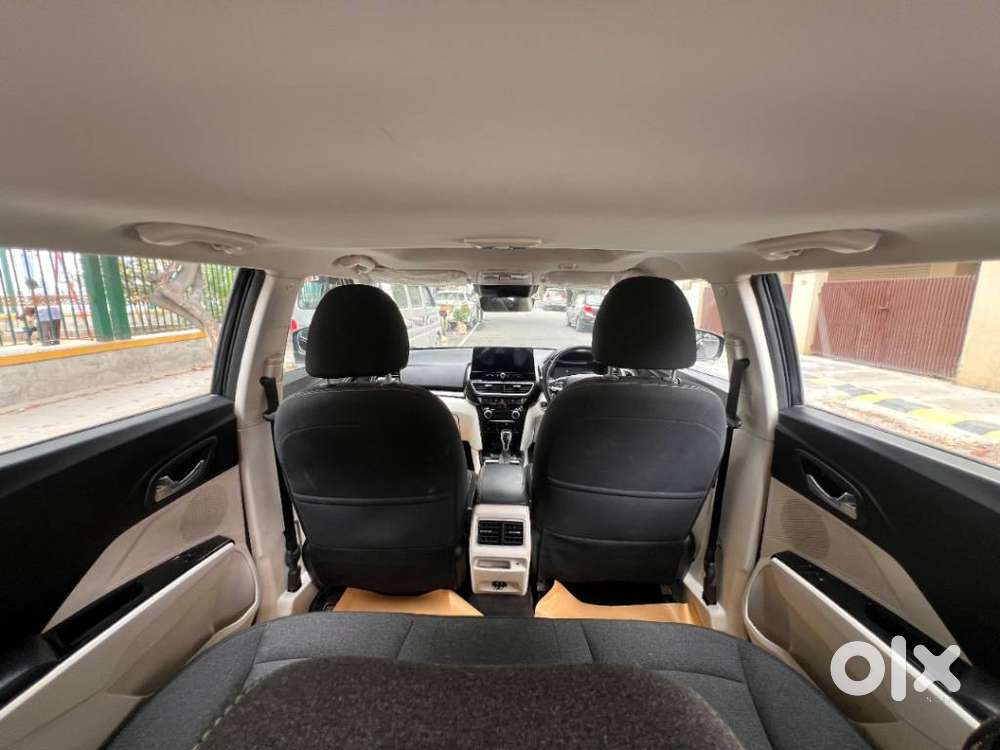 Mahindra Xuv 3xo Ax5l 1.2 Petrol At, 2024, Petrol