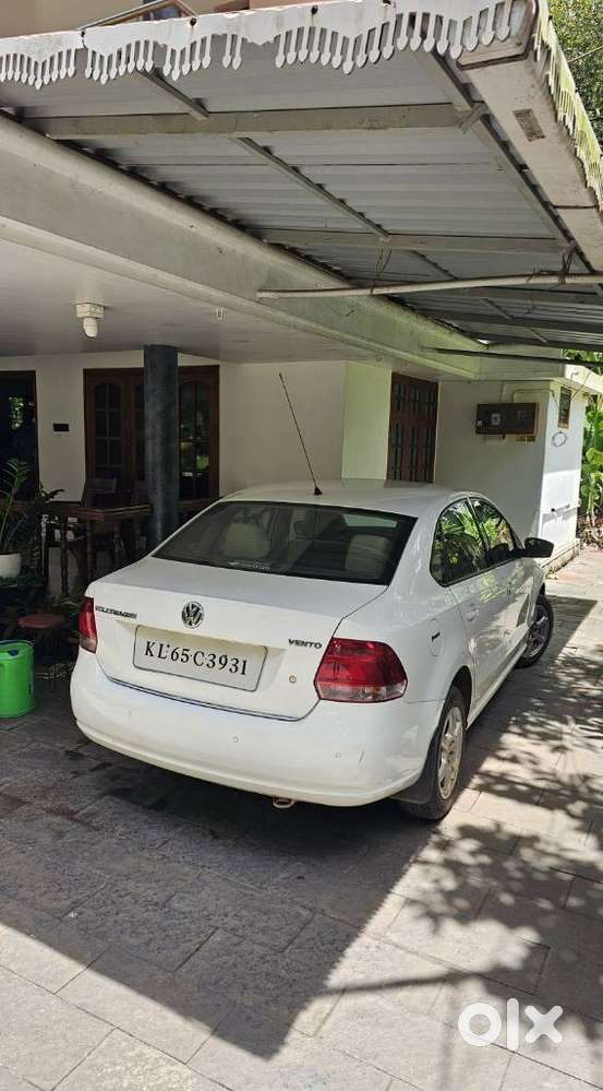 Volkswagen Vento 1.2 Highline Plus At 16 Alloy, 2013, Petrol