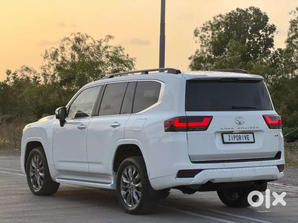 Toyota Land Cruiser 3.3 Zx Diesel, 2023, Diesel