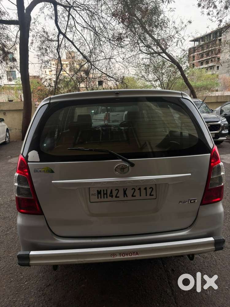 Toyota Innova 2012