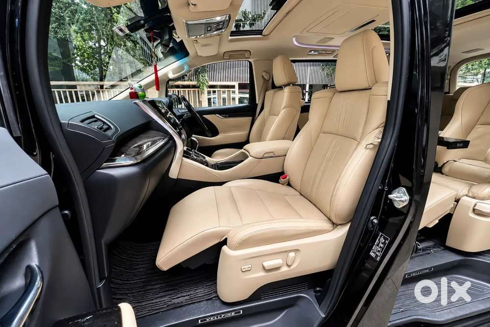 Toyota Vellfire 2.5 Hybrid, 2022, Petrol