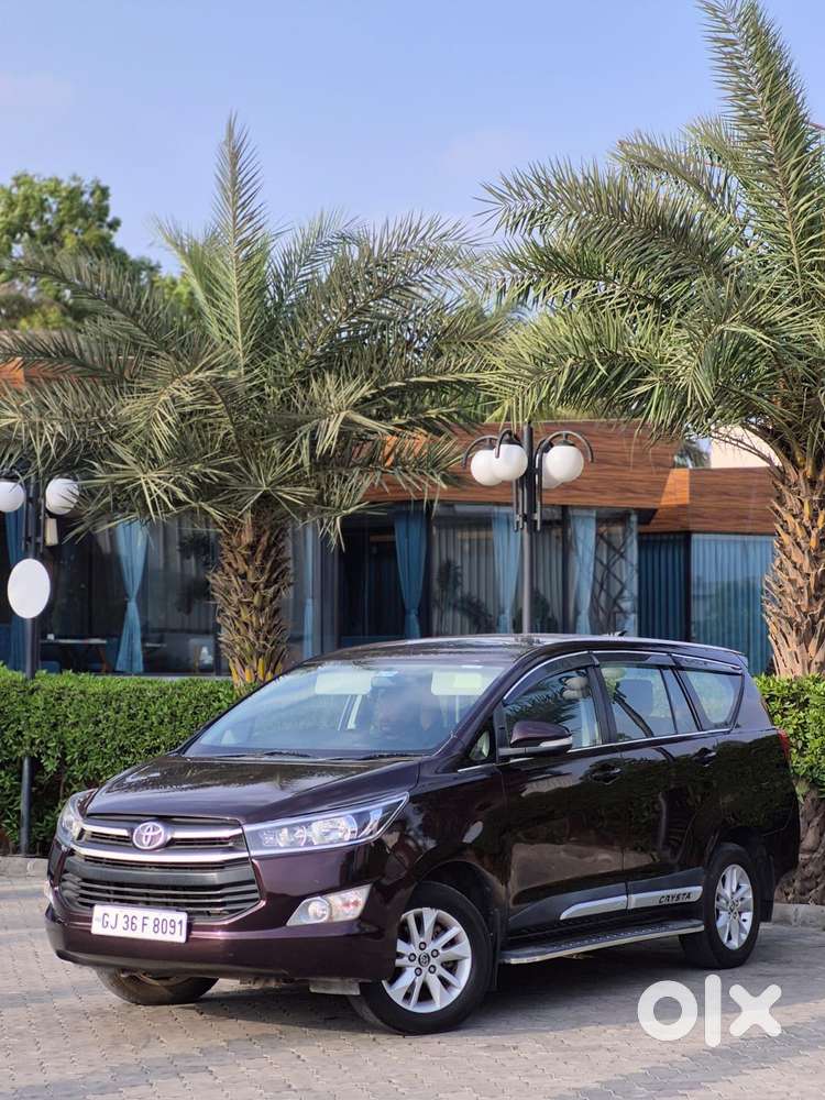 Toyota Innova Crysta 2.8 Gx At 8 Seater, 2017, Diesel