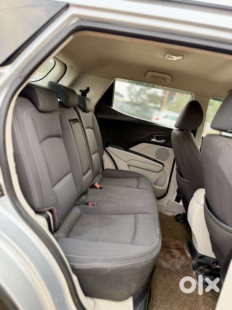 Mahindra Xuv300 W8 Diesel, 2019, Diesel