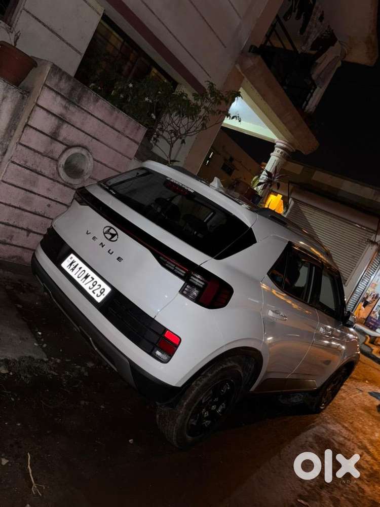 Hyundai Venue 2024 Petrol Good Condition