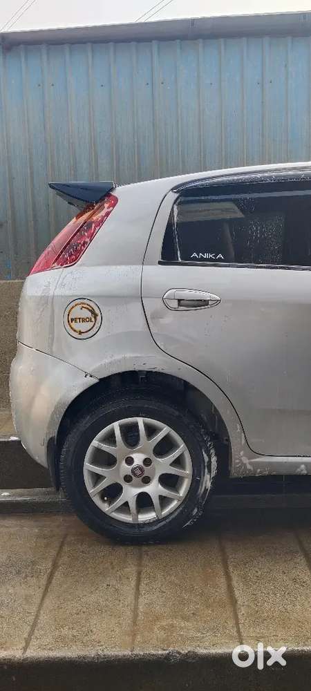 Fiat Grand Punto 2010 Petrol 98000 Km Driven